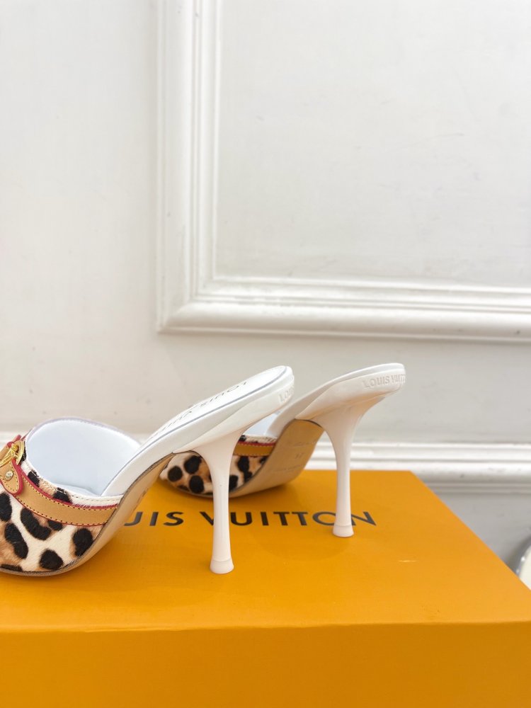 Босоножки фото 8