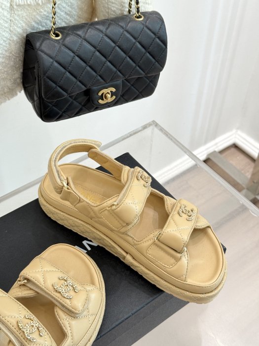 Сандалии женские фото 5