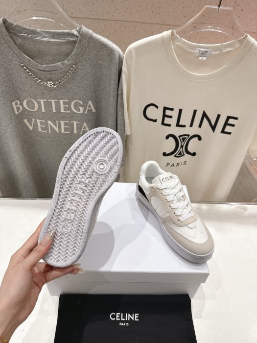 Кроссовки женские фото 9