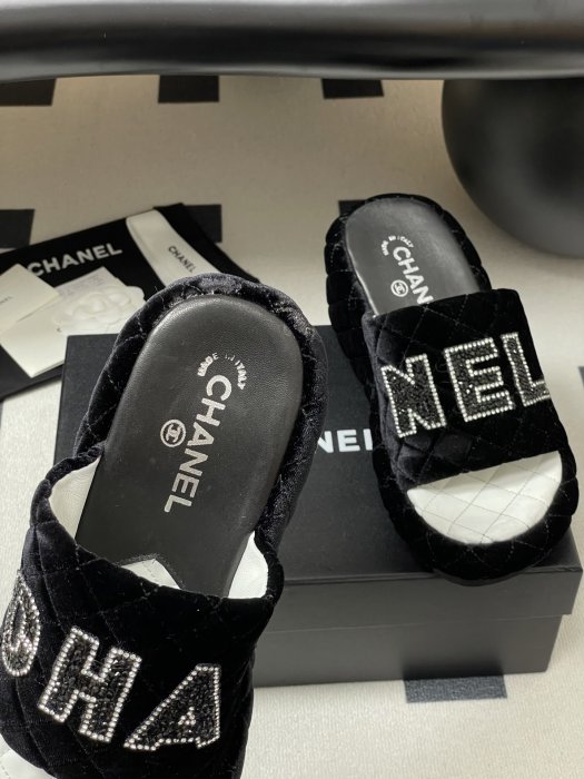 Босоножки фото 5