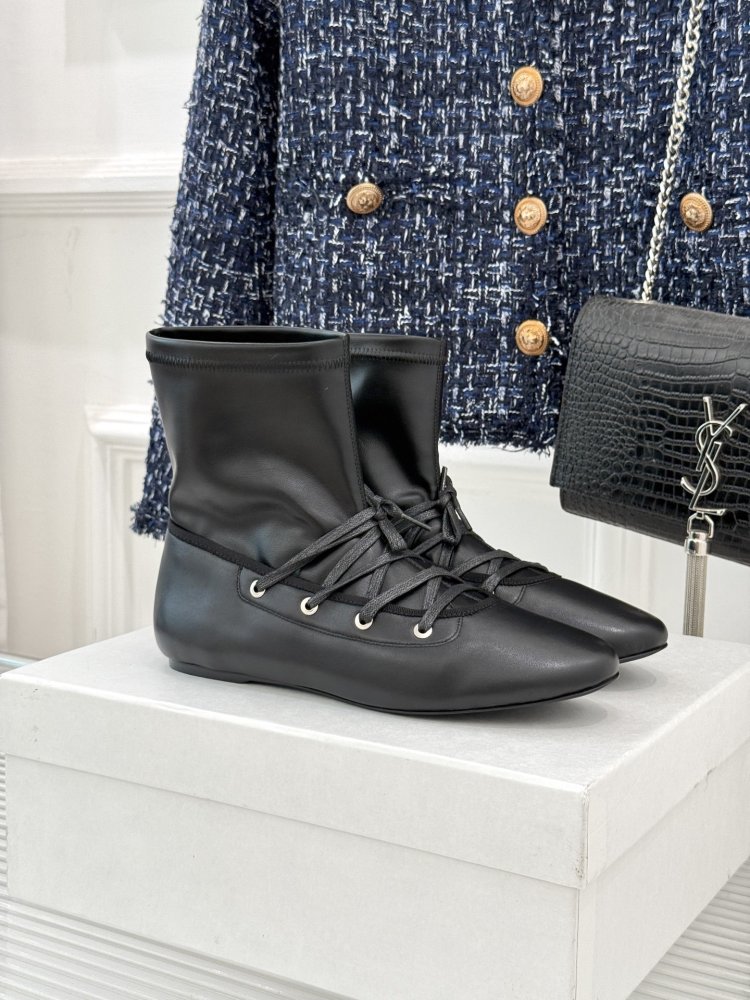 Черевики жіночі