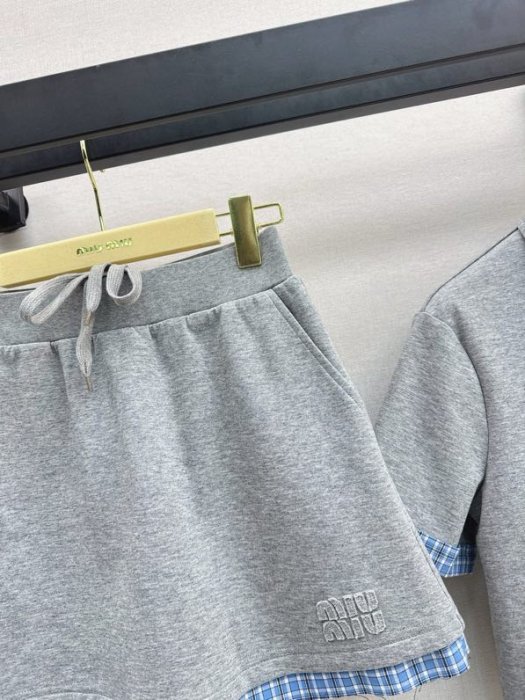 Костюм жіночий фото 4