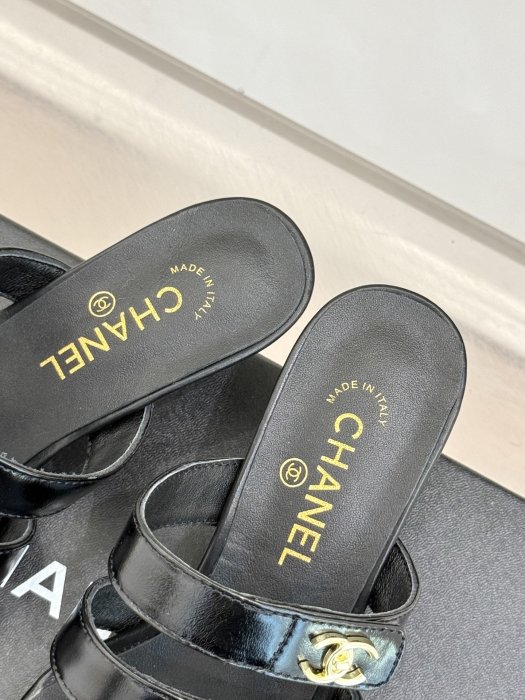 Босоножки фото 8