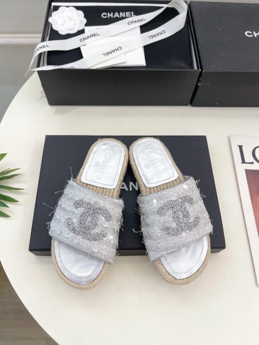 Шлепанцы женские