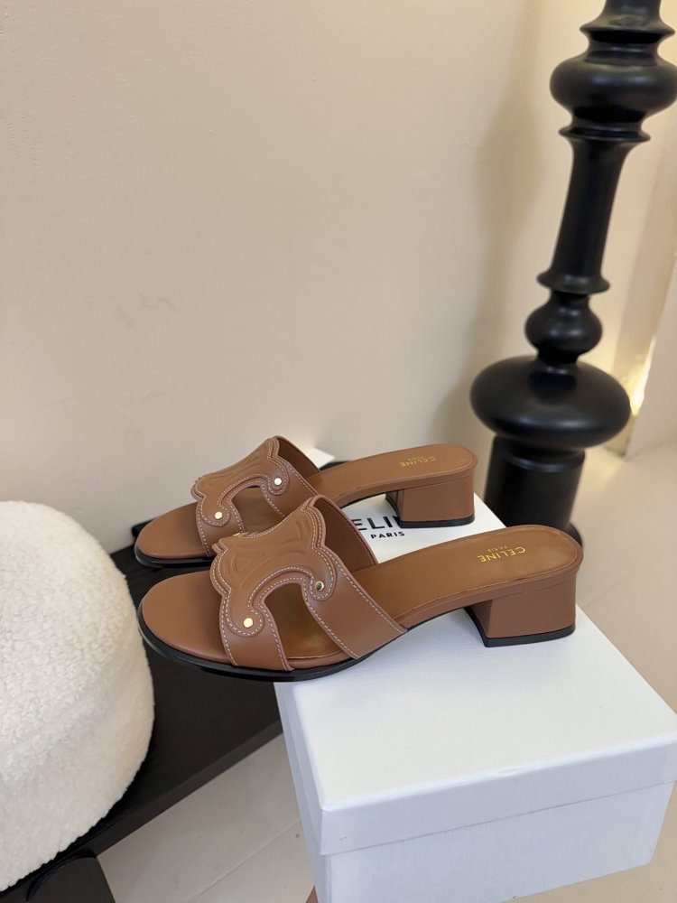 Шлепанцы женские фото 5