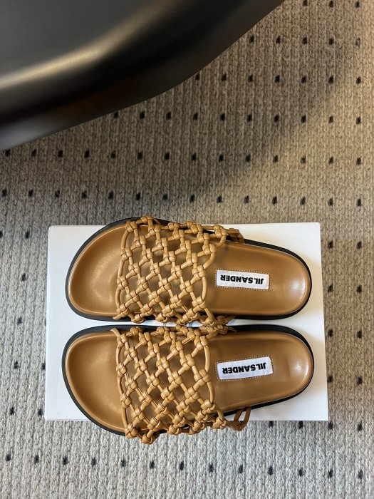 Шльопанці жіночі фото 2