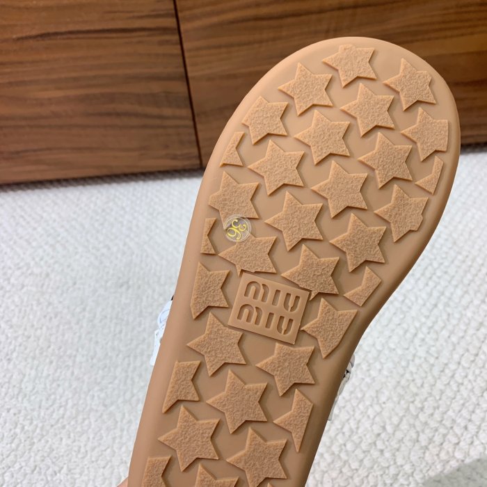 Сандалі жіночі фото 9