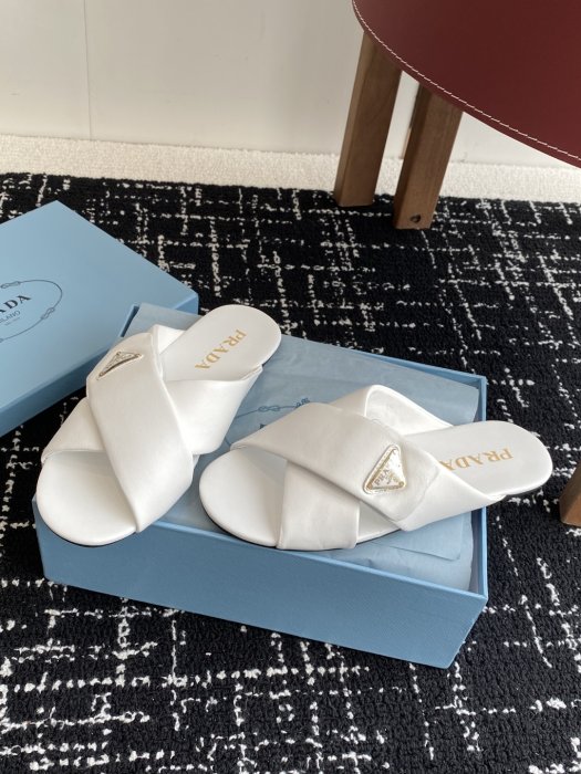 Шлепанцы фото 3