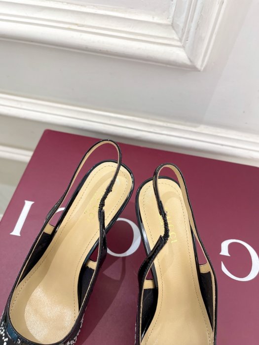 Босоножки фото 8