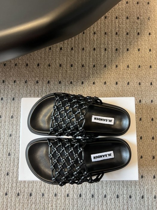 Шльопанці жіночі фото 2