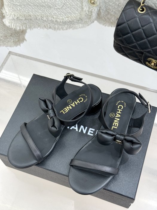 Босоножки фото 2