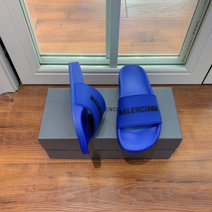 Шлепанцы фото 2