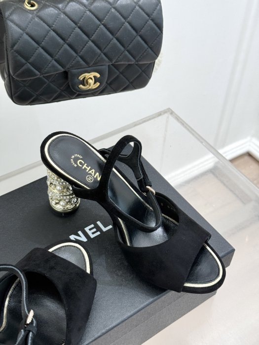 Босоножки фото 5