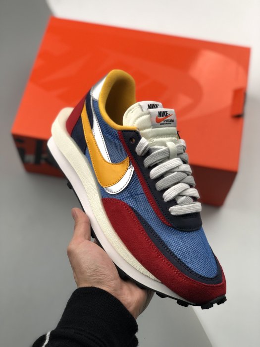 Sneakers Sacai x NK LVD Waffle Daybreak BV0073-400