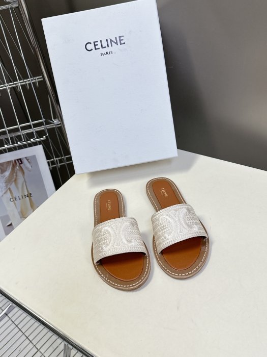 Шлепанцы женские