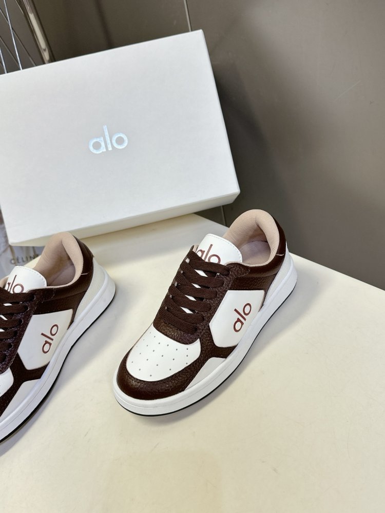 Кросівки жіночі фото 3