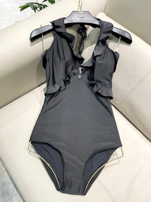 Swimsuit фото 7