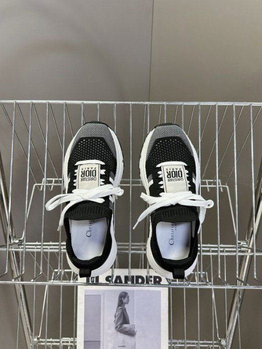 Кроссовки женские фото 8