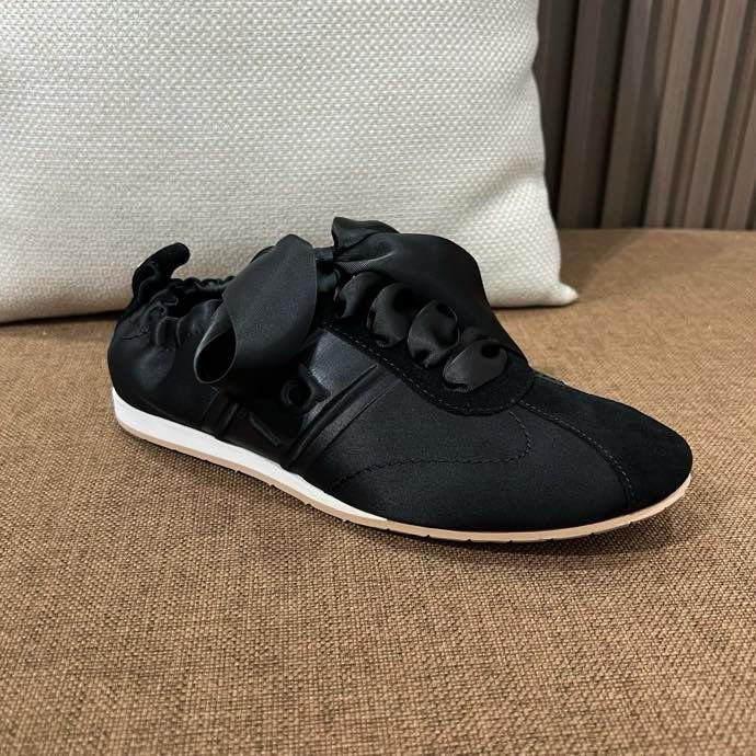 Кросівки жіночі фото 5