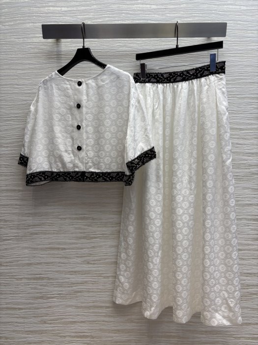 Костюм женский фото 7