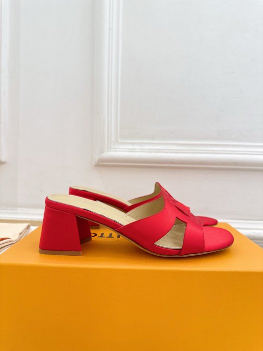 Босоножки фото 2