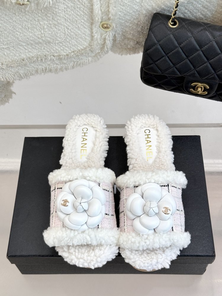 Шльопанці жіночі фото 4