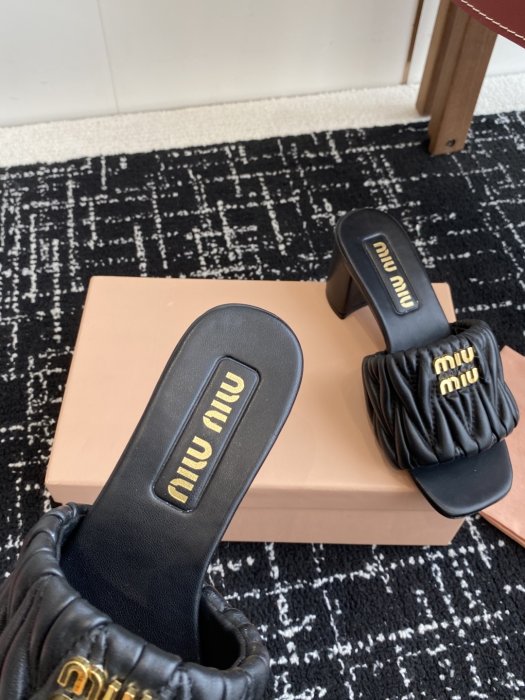 Босоножки фото 7