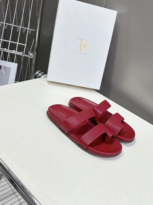 Шлепанцы фото 2