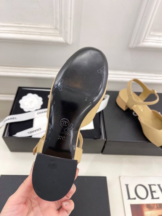 Босоножки фото 9