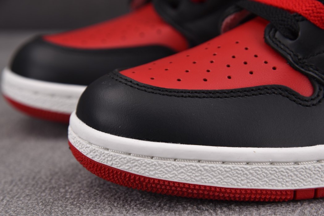 Кроссовки Air Jordan 1 Retro High фото 11
