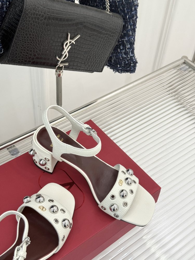 Босоножки фото 5