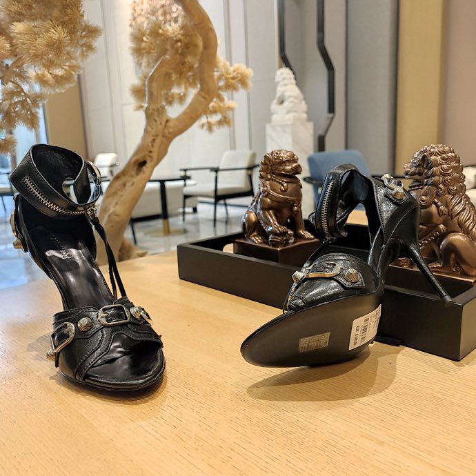 Leather sandals on high heel, black фото 8