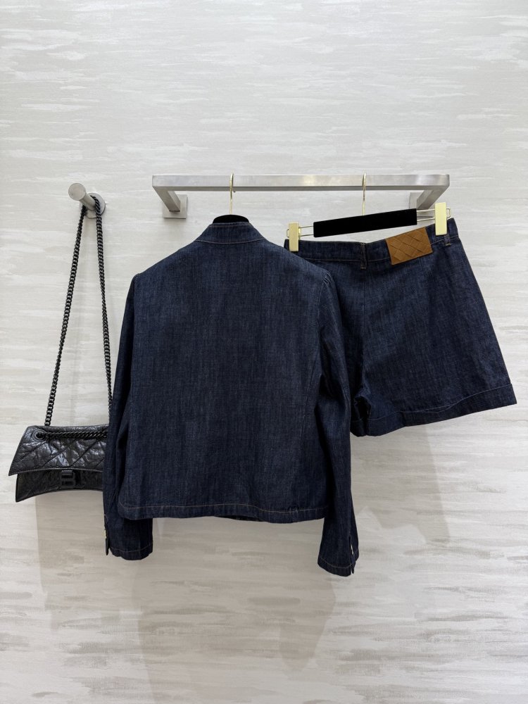 Костюм женский фото 8