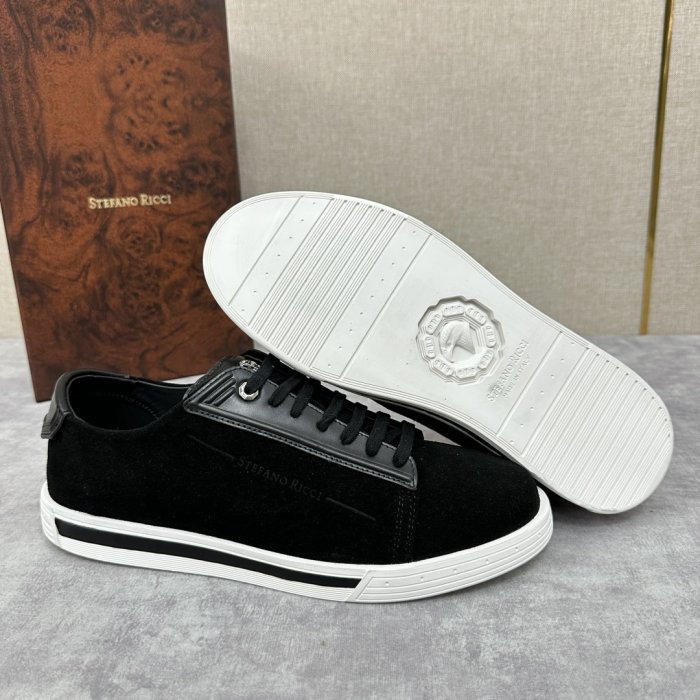 Кросівки фото 8