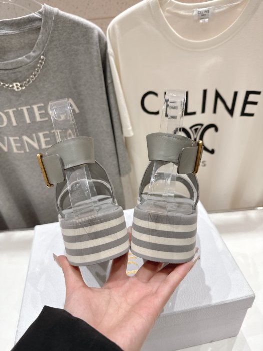 Sandals women's фото 7