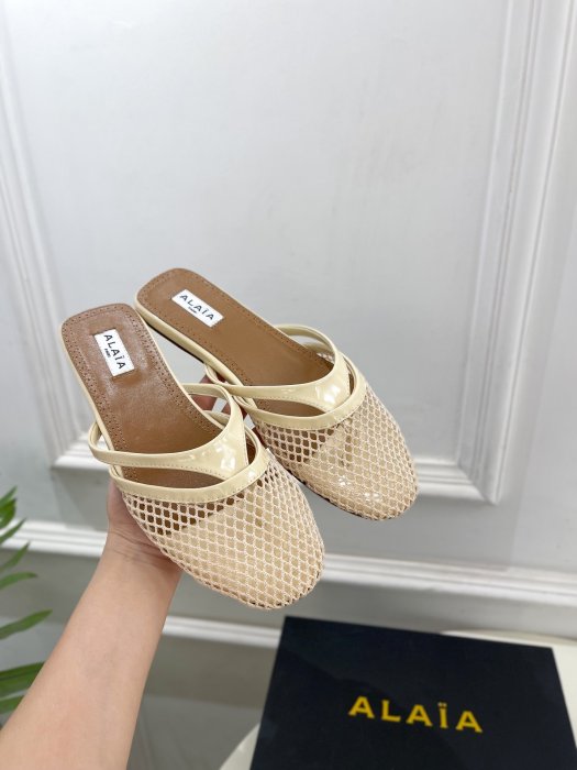 Шлепанцы женские фото 5