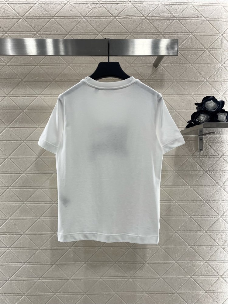 T-shirt women's фото 2