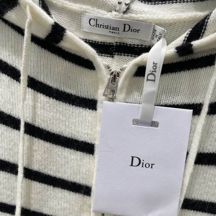 Кофта жіноча фото 4