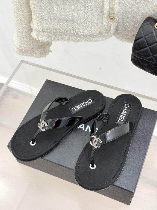 Шлепанцы фото 2