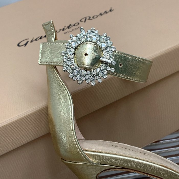 Босоножки фото 6