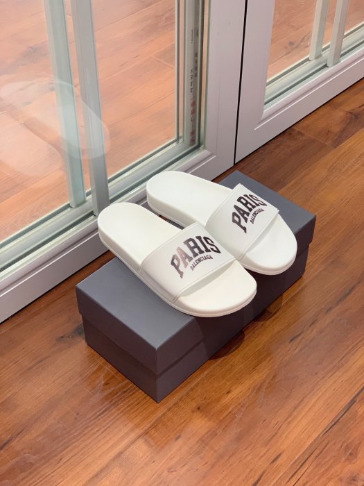 Шлепанцы фото 4