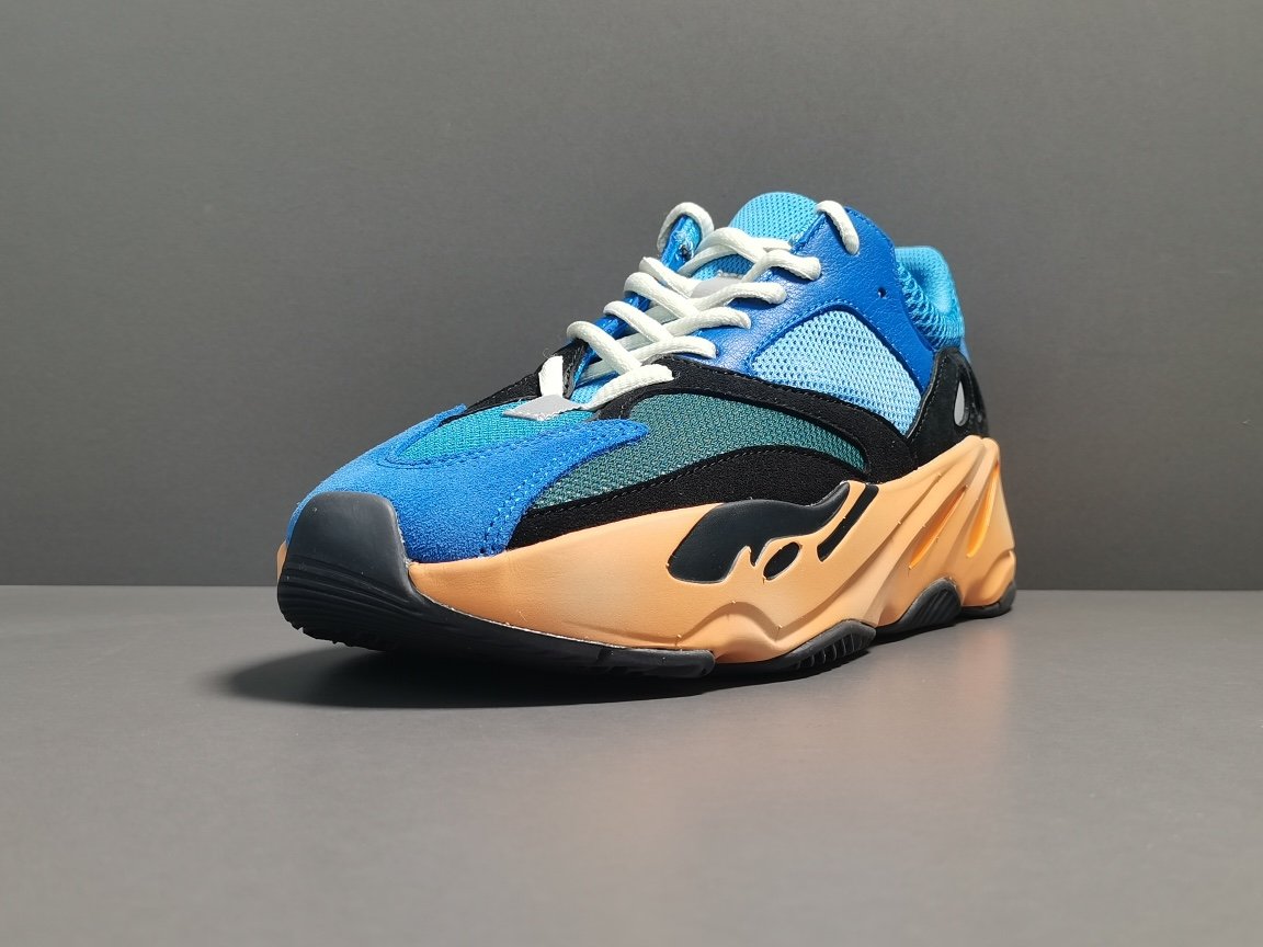 Sneakers YEEZY BOOST 700 фото 5