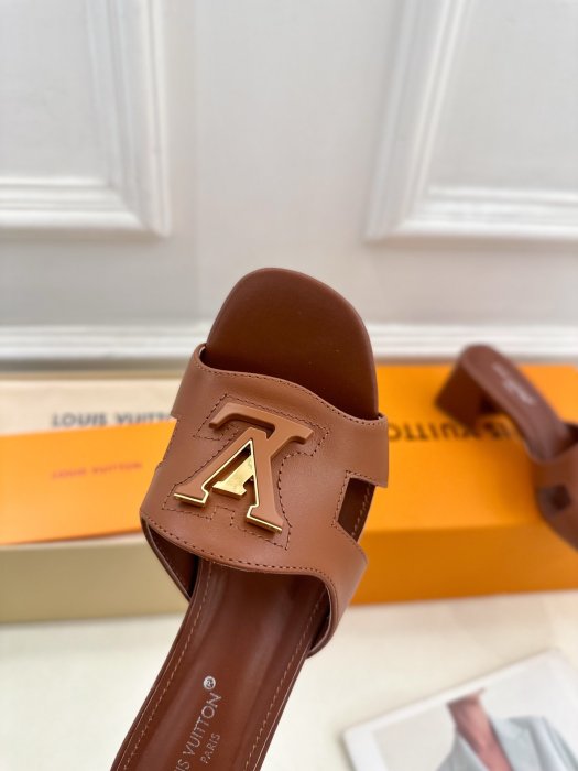 Босоножки фото 6