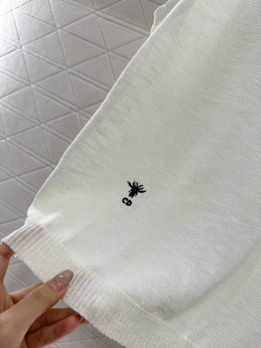 Футболка жіноча фото 8