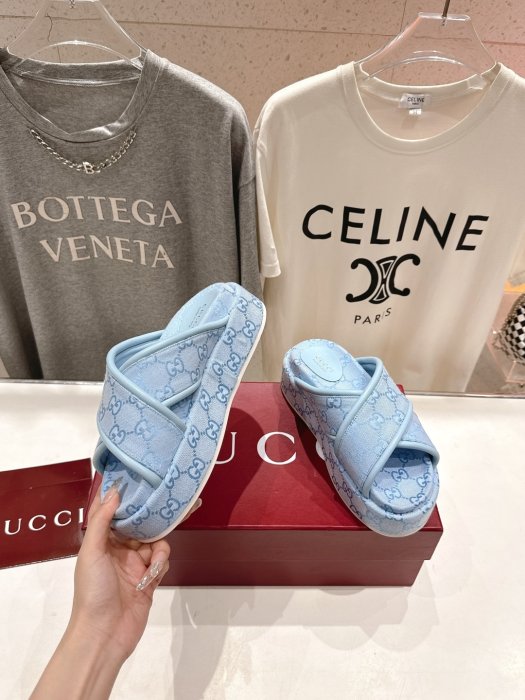 Шлепанцы фото 3