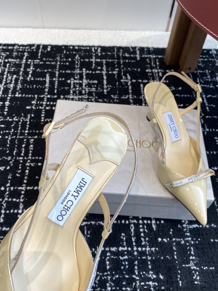 Босоножки фото 7