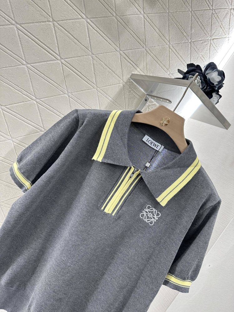 Футболка жіноча фото 4