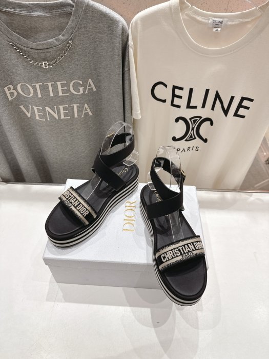 Sandals women's фото 2