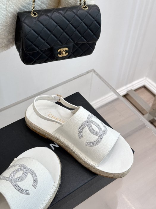 Сандалі жіночі фото 5