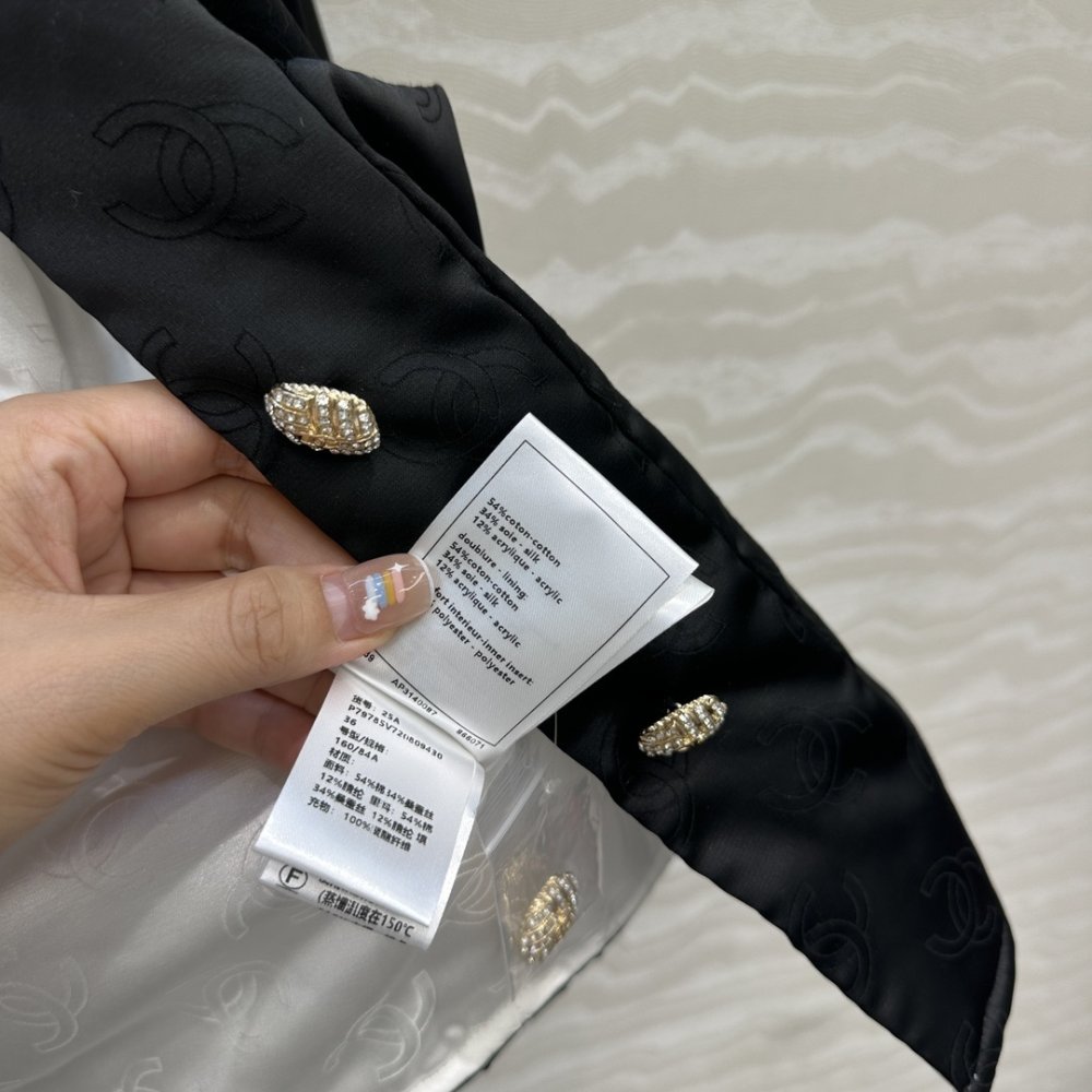 Куртка жіноча фото 8